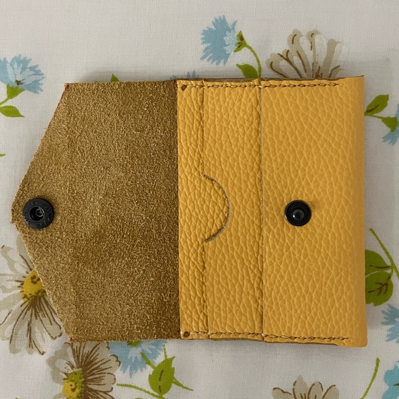 Handmade Genuine Leather Wallet - Picture 3 of 5